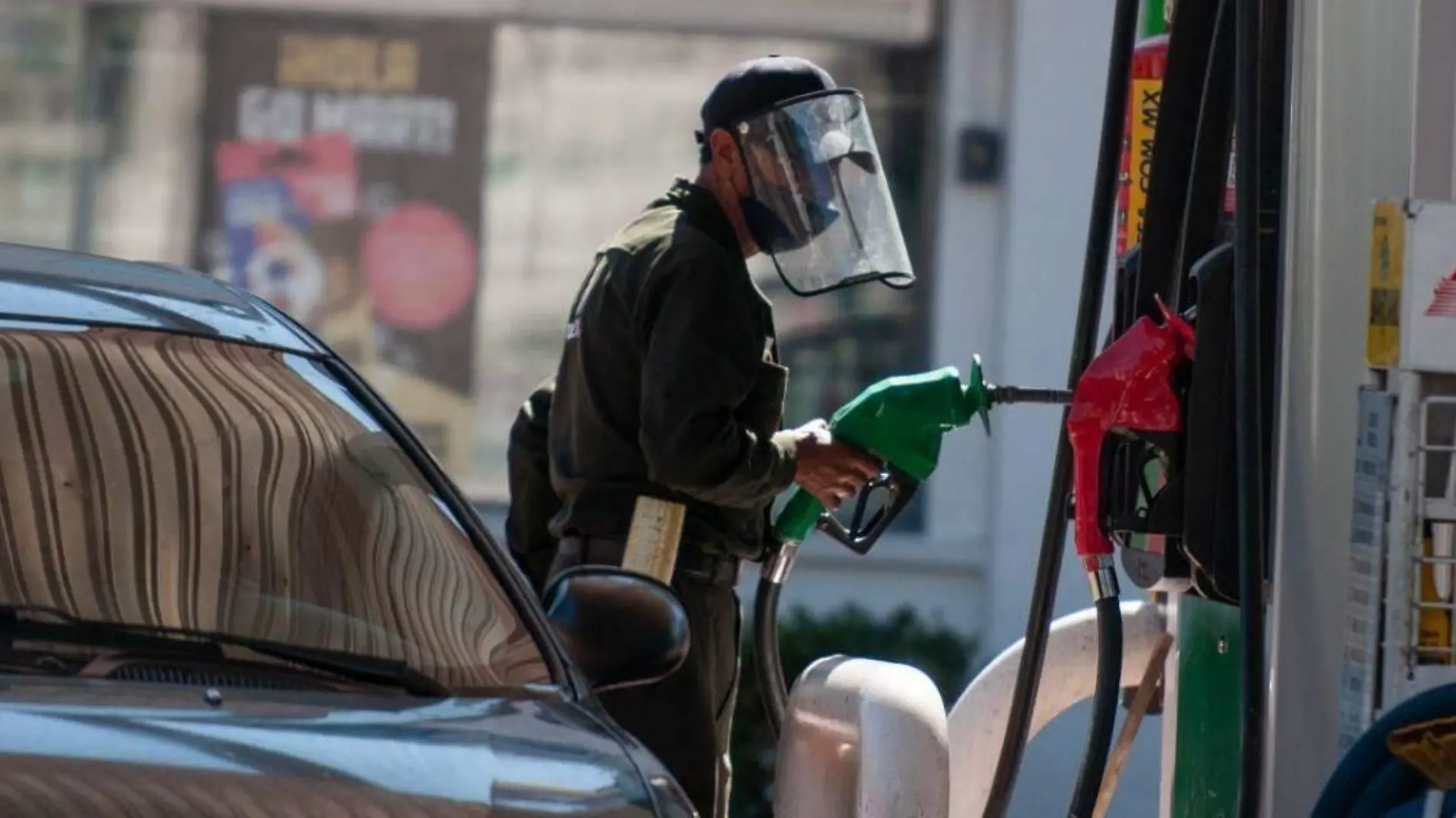 Actualmente comercializan 5 mil litros diarios de gasolina por estación de servicio